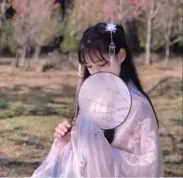 最近火了汉服团扇闺蜜头像,张张美skr人,还要啥男朋友