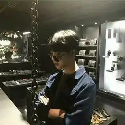我喜欢浑浑噩噩的生活,也喜欢一个人