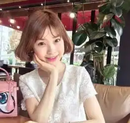 今夏最流行的发型,一起做个做个短发girl