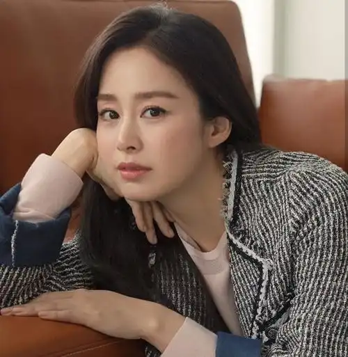 韩国第一美时隔五年携剧回归分享独家冻龄护肤小妙招