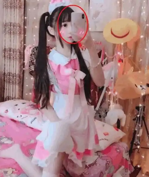 蔡萝莉住10亿豪宅人称某音第一富婆,为何还要靠擦边走红