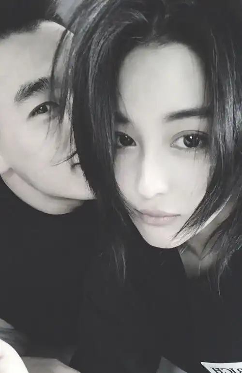 张馨予首谈军婚曾因崇拜而不敢直视丈夫,为他学做饭,准备复出