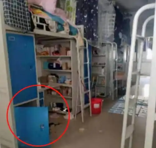 南宁女大学生在宿舍生子,将其闷死放进柜子,臭味出来后才被发现