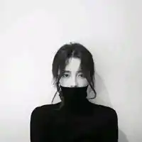 qq头像女生半脸女生半脸黑白的qq头像