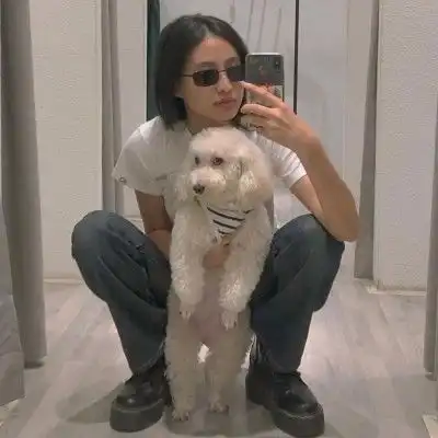 ins搞笑戴眼镜女生头像