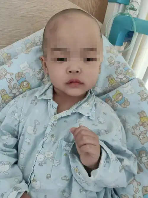 3岁女儿突然查出脑瘤杭州90后妈妈落泪寻求帮助