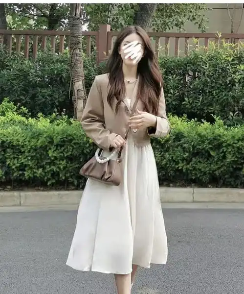 长裙怎么搭配会显得更加好看更有气质呢