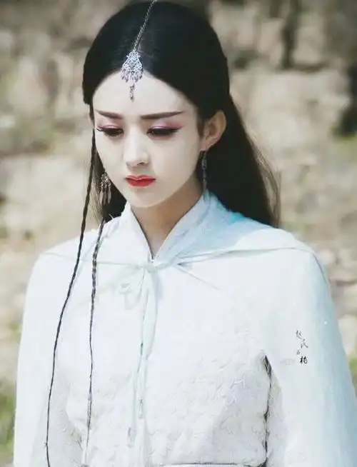 刘亦菲白衣小龙女赵丽颖白衣玉无心,哪位女星白衣最有仙气