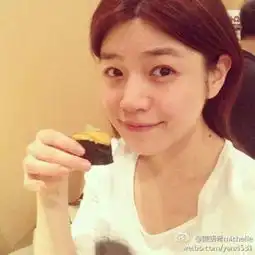 刘亦菲重庆吃火锅表情亮了女星素颜后谁美