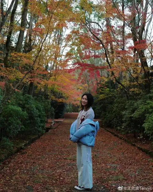 奥运女神之女网王欣瑜爱笑健康自信与魅力于一身的素颜美女