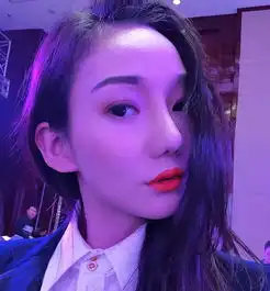 33岁花游女神身材欣长,烈焰红唇,为女性代言秒变粉红女郎