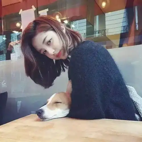 我不是假装沉默,只是无力诉说