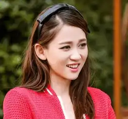 挚友结婚李光洙担任司仪,网友心疼欧巴你的女友呢