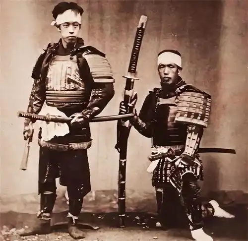 古代日本人到底有多矮一组百年前的武士照曝光,有点不忍直视