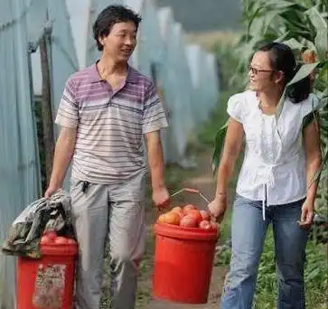20年前摔下摩托成植物人,昏迷中生下孩子的23岁浙江女孩,现况如何
