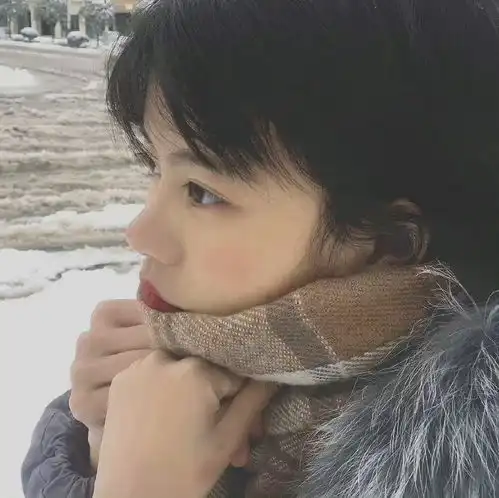 优质精选小众温柔甜美女生头像325