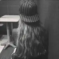 2016qq女生头像背影带帽子霸气的做你生命最完美的结局
