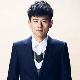 2018年最震撼的一场演唱会,在鸟巢上演,他是内地80后歌手第1人