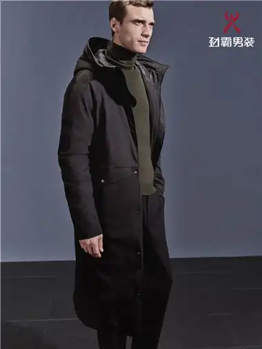 劲霸茄克轻松展现男人的深邃与品位