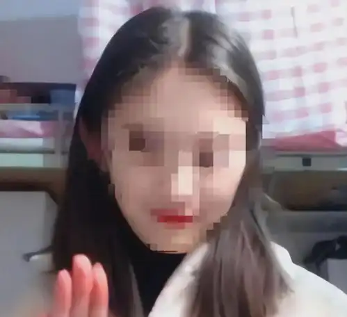 曝光云南一女大学生被多人包养男友曝光聊天记录不堪入目
