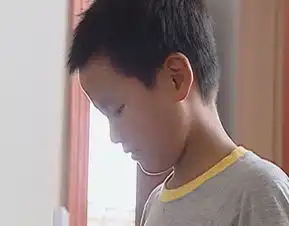 东方直播室11岁孩子辍学呼吁社会找生母
