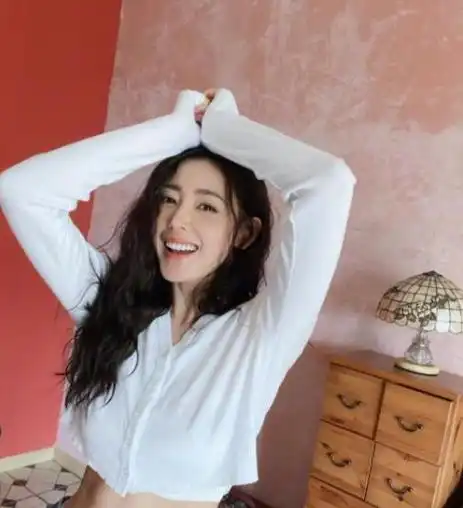 张天爱被质疑整容看了她刚出道时的旧照,网友纷纷改口了