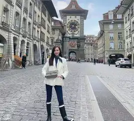 腿精郑秀妍白西装化身女总裁,穿粉裙秀蚂蚁腰太美