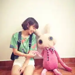 100财富求一头像女生抱兔子的就这种