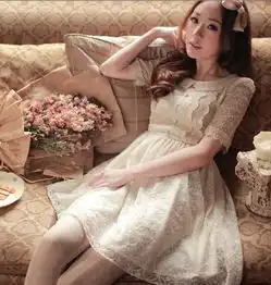 每个姓氏的女孩都有一套属于自己的裙子