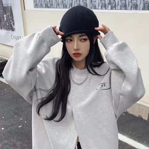 高级感满满的御姐头像