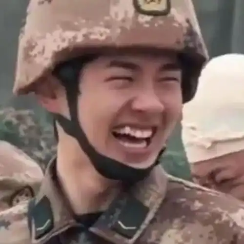 头像打游戏开黑宿舍六人间