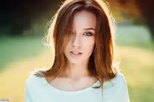 笑容温暖了时光美女人像表现出生活化的温暖