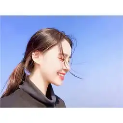2018海边上下留白女生头像最新版讲话和迷你裙都是越短越好