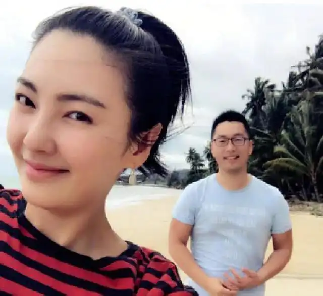 顶流女明星却遇上假富豪有人依旧在帮夫还债,有人被骗千万
