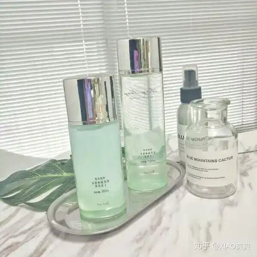 能不能推荐一款适合19岁女生用的护肤套装