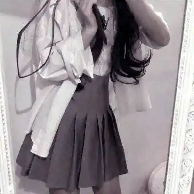初中生细腿图片初三女生筷子腿头像