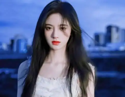 鞠婧祎从小就是美人胚,三张学生照就是证明,粉丝四千年美少女