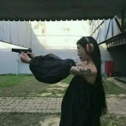 宁愿做一个冷酷的恶魔也不愿做一个痴情的蠢货