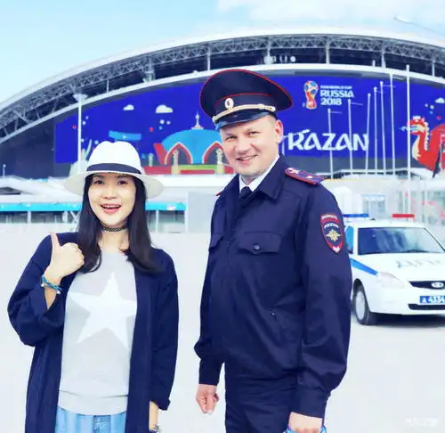 美女小姐姐自驾山猫,告诉你世界杯期间,在俄罗斯自驾是怎样的体验