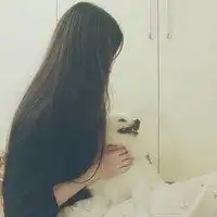 彩色光下侧面长发唯美清新微信头像