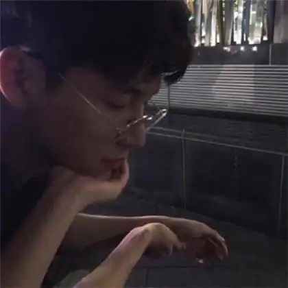 男背影欧美头像,一个人演译冬季的悲伤