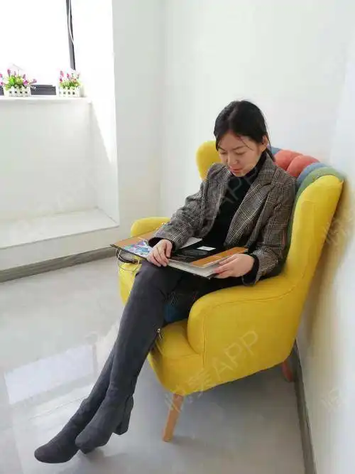 我是没有毕业的大学生,可想而知,学校的美女如云呀,...眼综合悦美整形