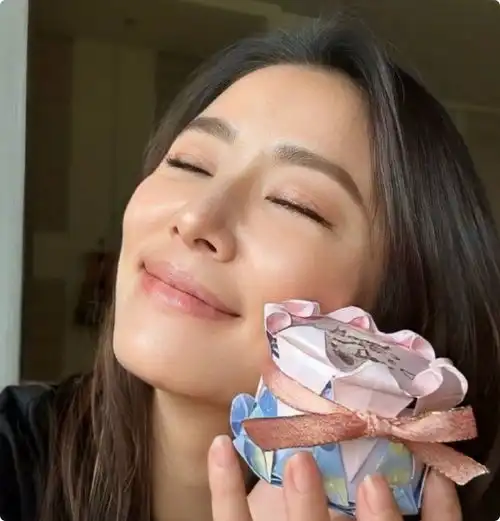 看了48岁林心如的泳装照,我才明白女人微胖才是极品