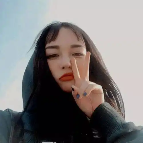 女生头像我想出去走一走
