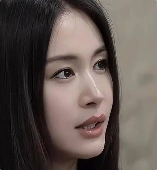 黄绮珊换脸了瘦身后龅牙消失不见,演唱会秒变20岁少女