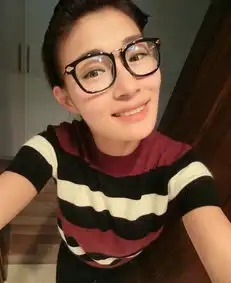 扬我国威美女门将德国进世界波合影队友萌萌哒