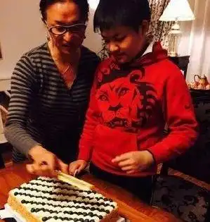 你妈以前是男人,金星儿子被同学嘲讽,儿子的回答令人骄傲