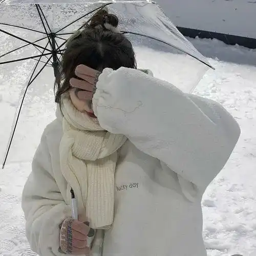 头像适合冬天用的温暖女头