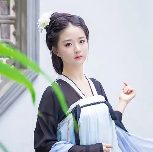 这些星座女生在日常中,天蝎座毫不保留的去爱,天秤座性格独立