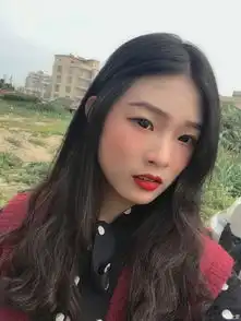 美女大学生邂逅启辰t90,书香气质与风雕美学的完美结合